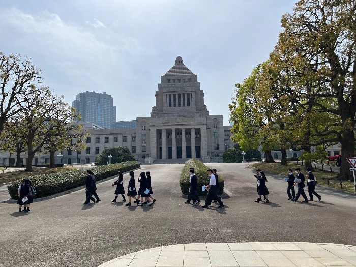 The Chambers of Power: A Spring Stroll Through Tokyo’s Political Heart