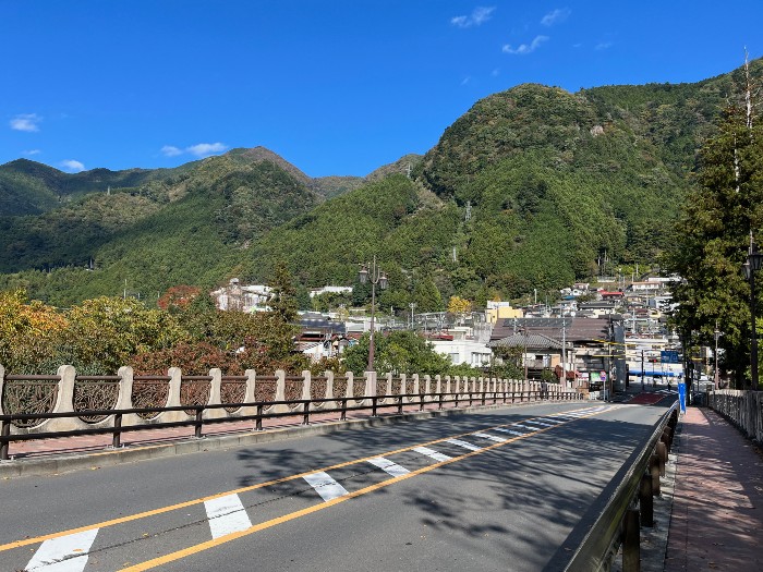 The bridge over the Tama River - Route 411