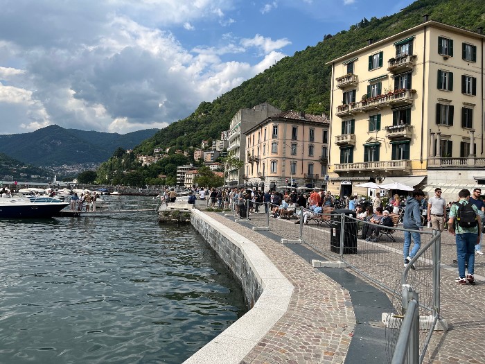 The shoreline at Lake Como in the town of Como