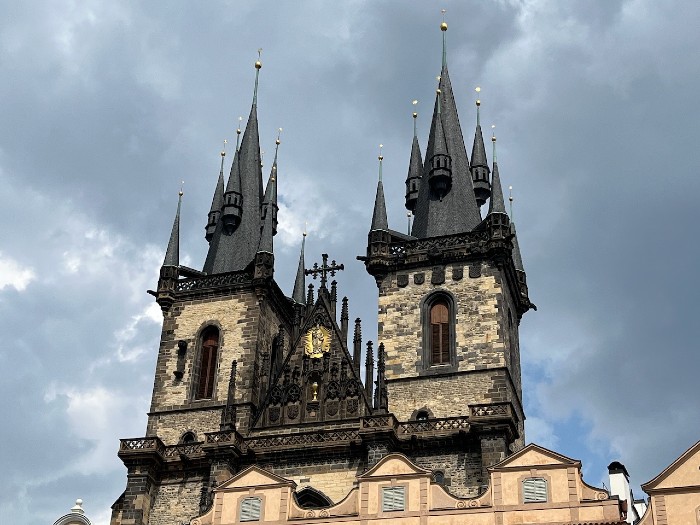 The Captivating Beauty, Historical Depth, and Cultural Richness of Prague