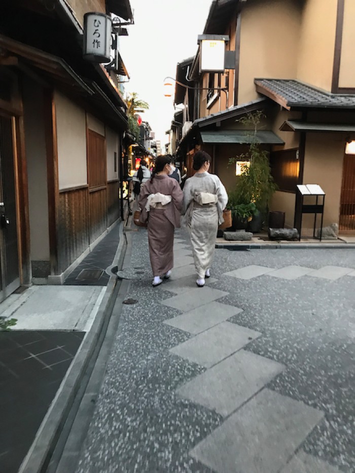 Walking the Pontocho alley