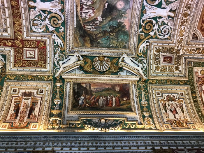 Map room frescoes by Girolamo Muziano